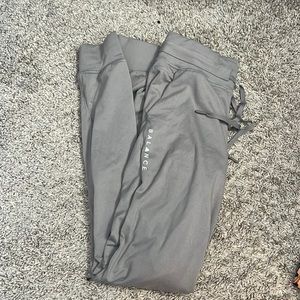 Balanced joggers